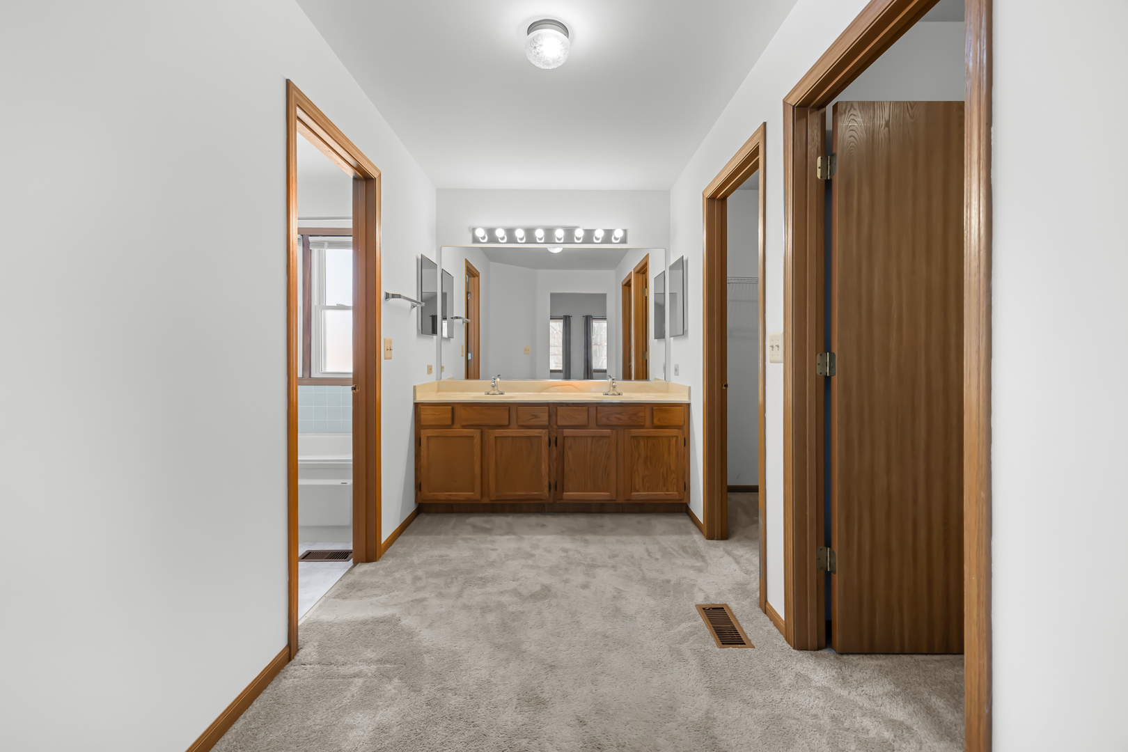 515 Indian Ridge Trail Wauconda, IL 60084 - Photo 15 of 29