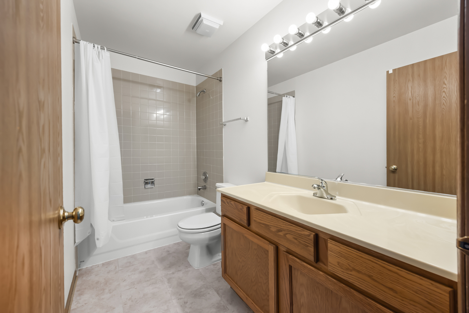 515 Indian Ridge Trail Wauconda, IL 60084 - Photo 17 of 29