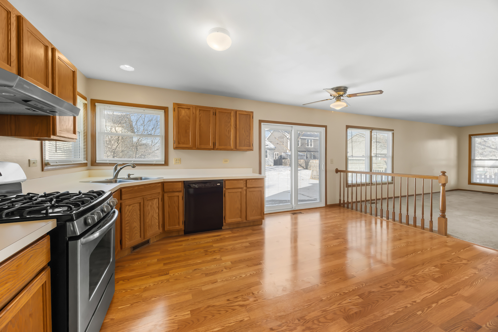 515 Indian Ridge Trail Wauconda, IL 60084 - Photo 2 of 29