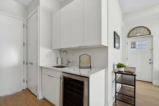 $1,649,000 | 220 Freeman Avenue, Jersey City, NJ 07306