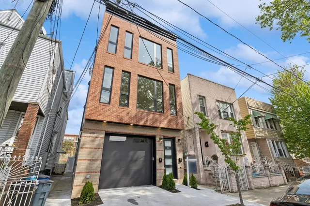 $1,649,000 | 220 Freeman Avenue, Jersey City, NJ 07306