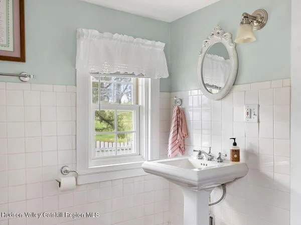 $565,000 | 73 Sands Avenue, Milton, NY 12547