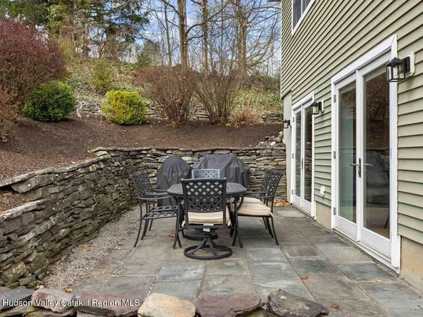 $565,000 | 73 Sands Avenue, Milton, NY 12547