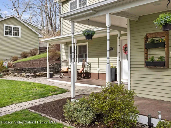 $565,000 | 73 Sands Avenue, Milton, NY 12547