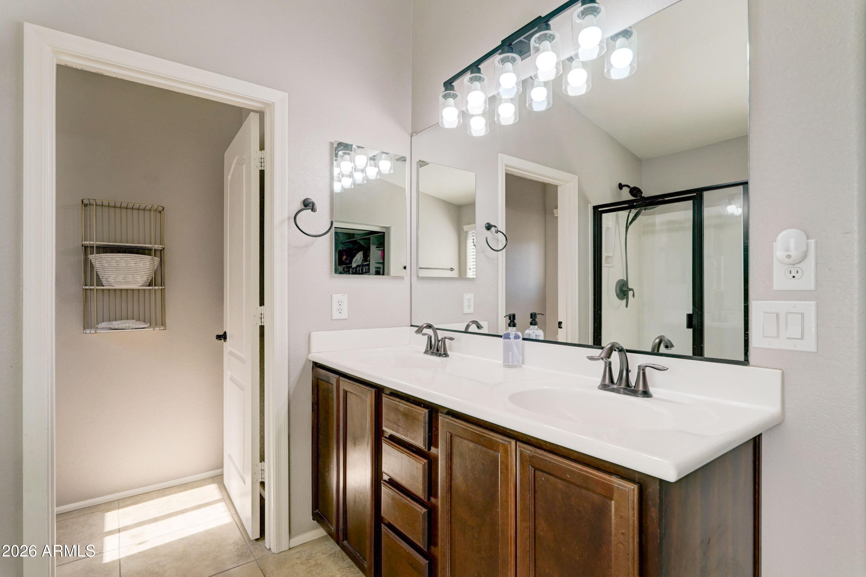 4192 East Bonanza Road Gilbert, AZ 85297 - Photo 20 of 34 4192 E Bonanza Rd-24