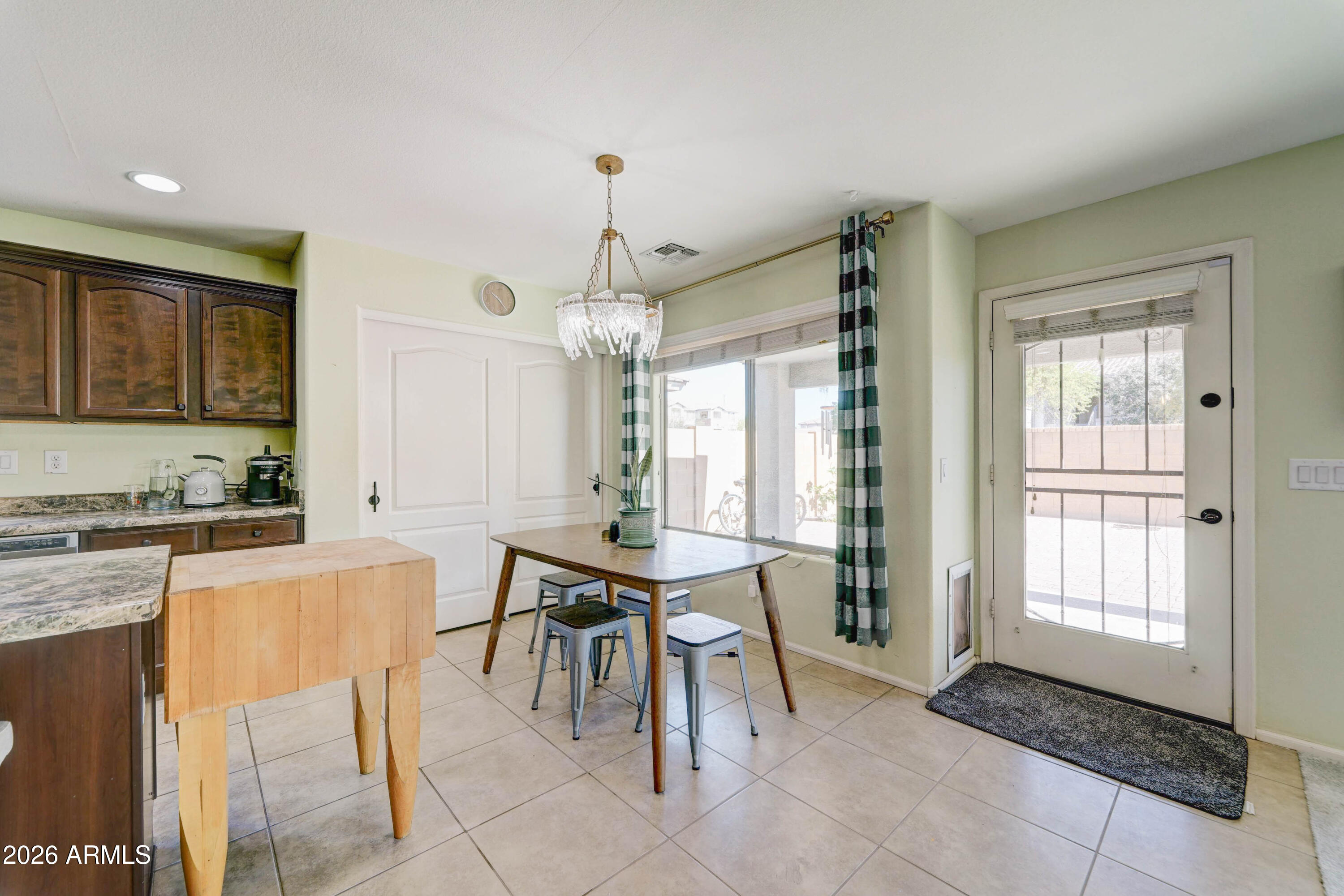 4192 East Bonanza Road Gilbert, AZ 85297 - Photo 8 of 34 4192 E Bonanza Rd-11