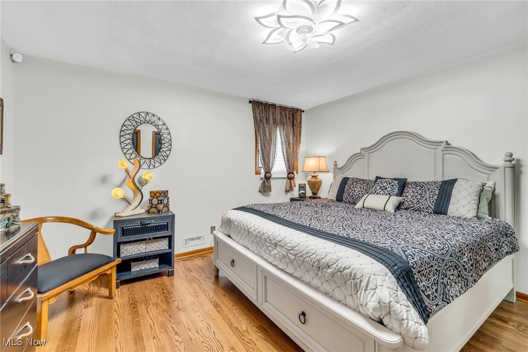 8415 Ridge Road North Royalton, OH 44133 - Photo 10 of 35