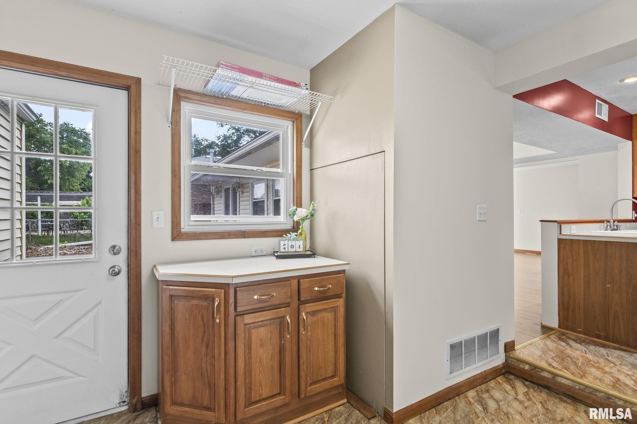 2422 South Whittier Avenue Springfield, IL 62704 - Photo 17 of 35