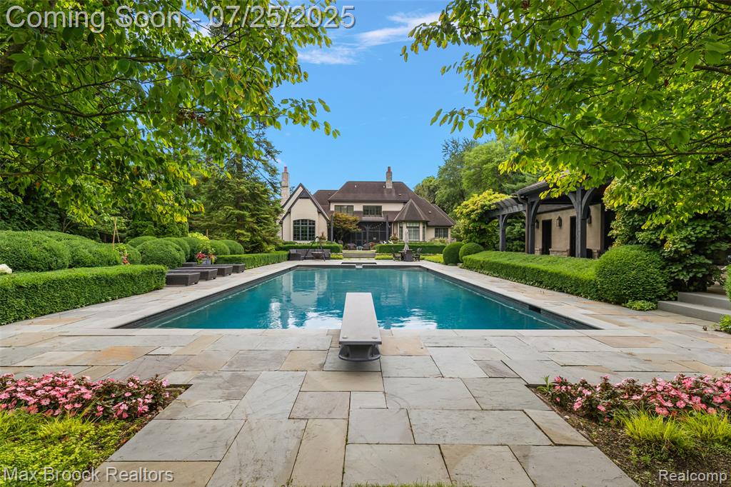 72 Lone Pine Road Bloomfield Hills, MI 48304 - Photo 3 of 66 Gallery Image 3