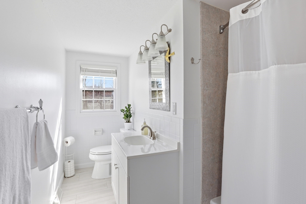 130 Winslow Cemetery Road Marshfield, MA 02050 - Photo 14 of 22