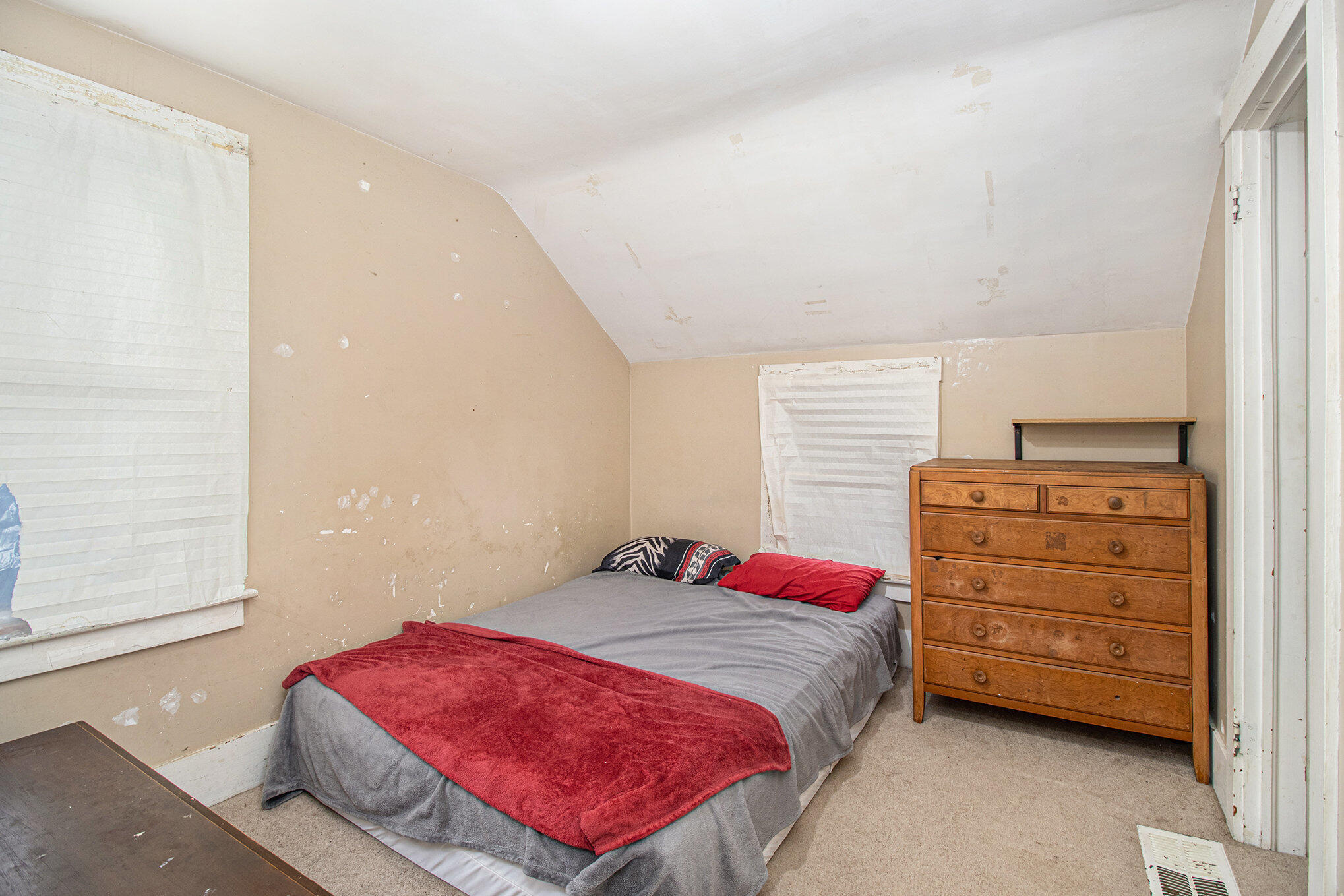 1117 Conant Street Kalamazoo, MI 49007 - Photo 13 of 19 012_file_364