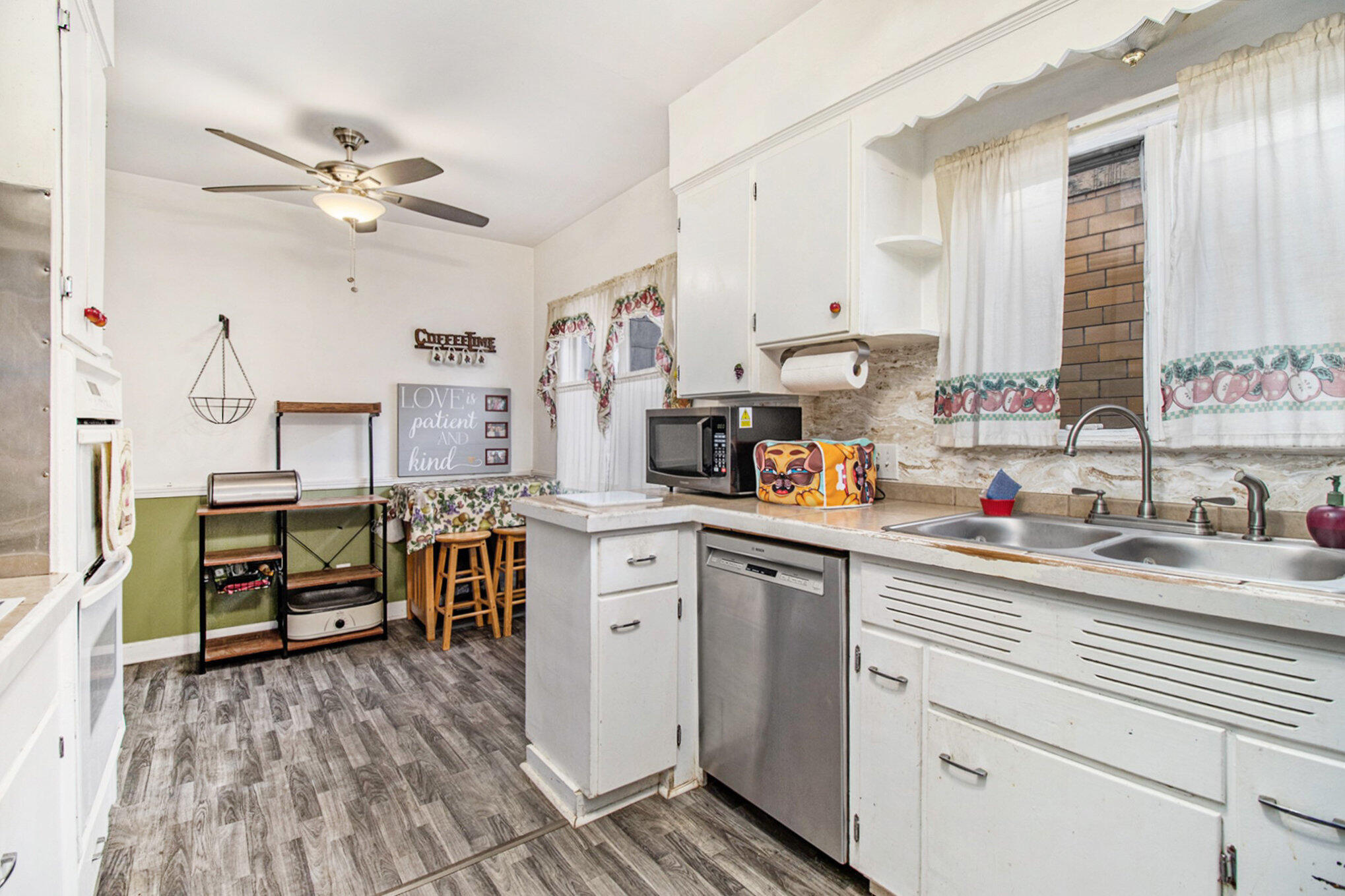 1117 Conant Street Kalamazoo, MI 49007 - Photo 10 of 19 011_file_966