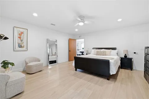 $1,895,000 | 639 43rd Avenue North, St. Petersburg, FL 33703