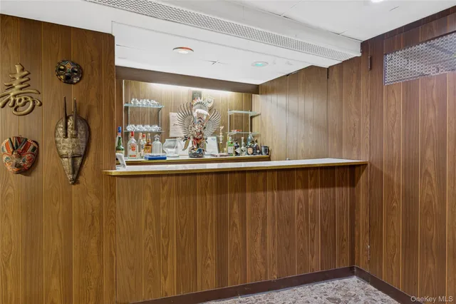 $1,100,000 | 166-07 Union Turnpike | Hillcrest