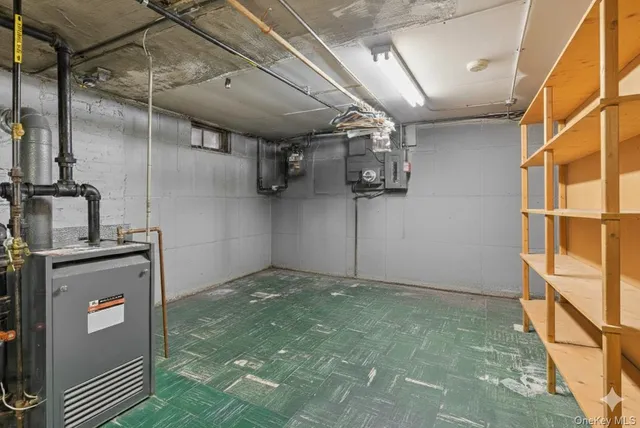 $1,100,000 | 166-07 Union Turnpike | Hillcrest