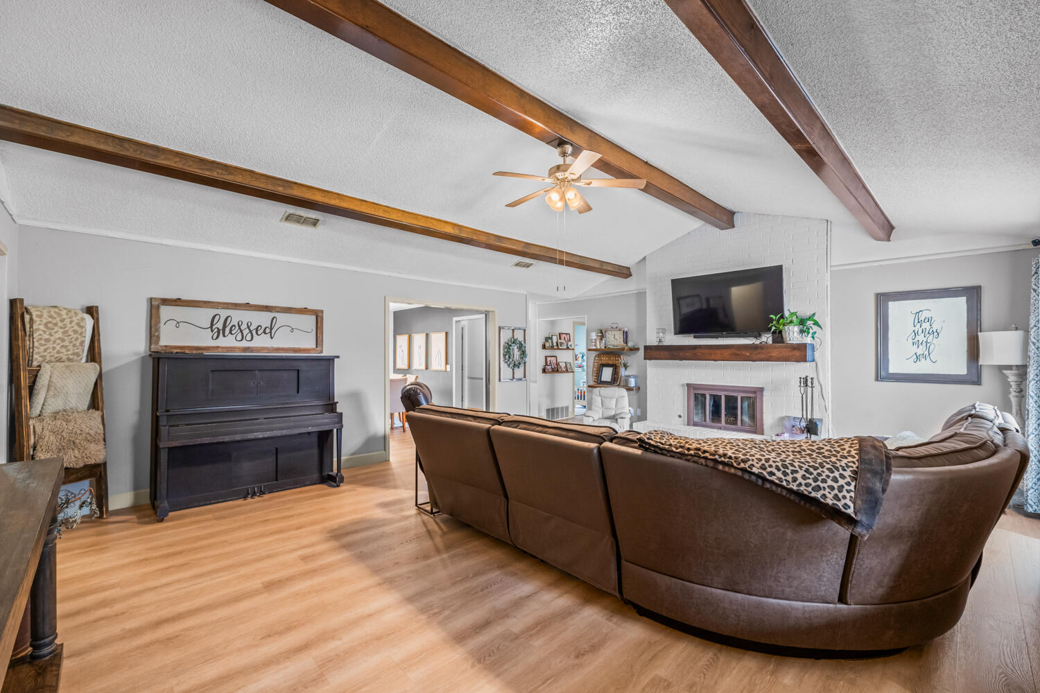 5402 89th Street Lubbock, TX 79424 - Photo 7 of 42 5402 89th St interiors blurred-26