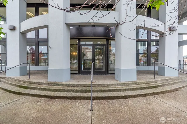 a view of a building entrance