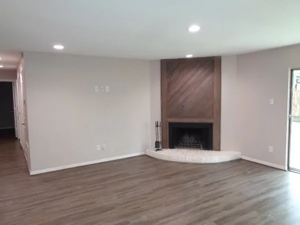 $1,850 | 102 Marabou Place, The Woodlands, TX 77380