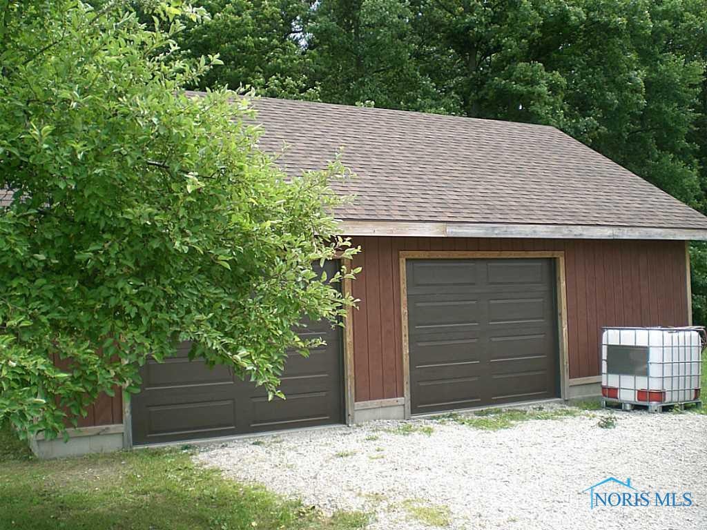 6654 Co Road Bryan, OH 43506 - Photo 15 of 20 Detached Garage.