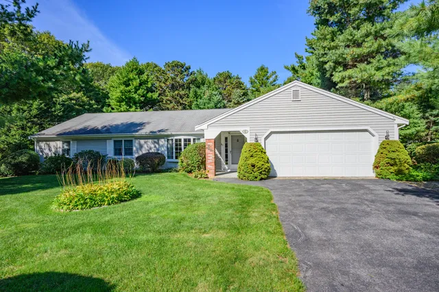 $875,000 | 87 Foxglove Road, Centerville, MA 02632
