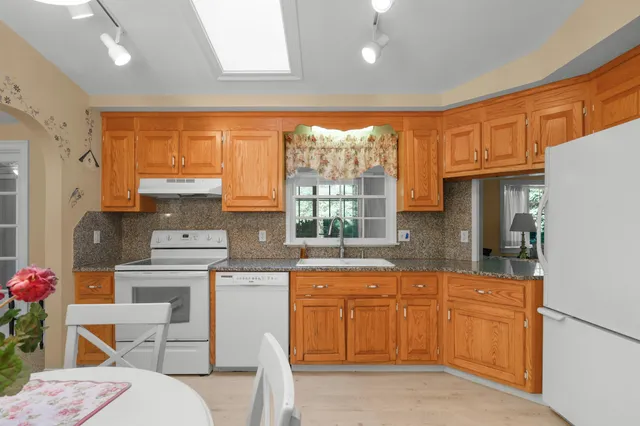 $875,000 | 87 Foxglove Road, Centerville, MA 02632