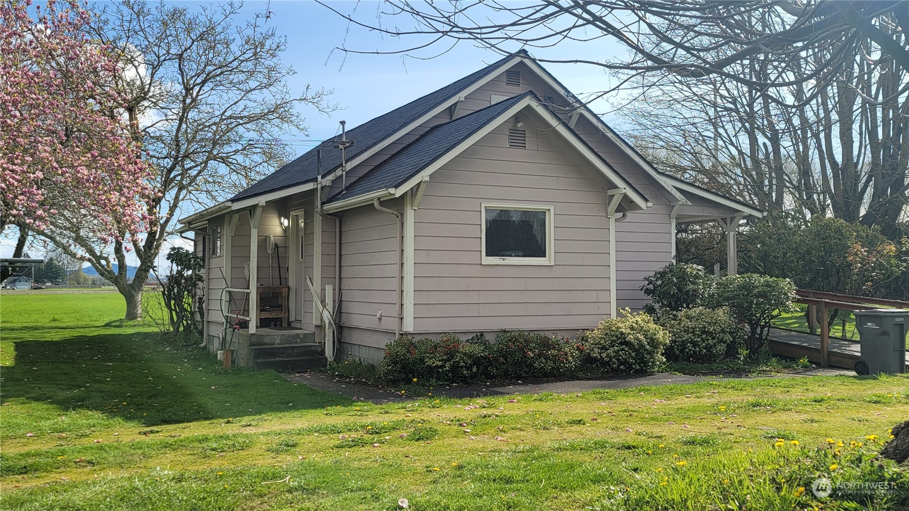 9129 District Line Road Burlington, WA 98233 - Photo 3 of 9 Gallery Image 3