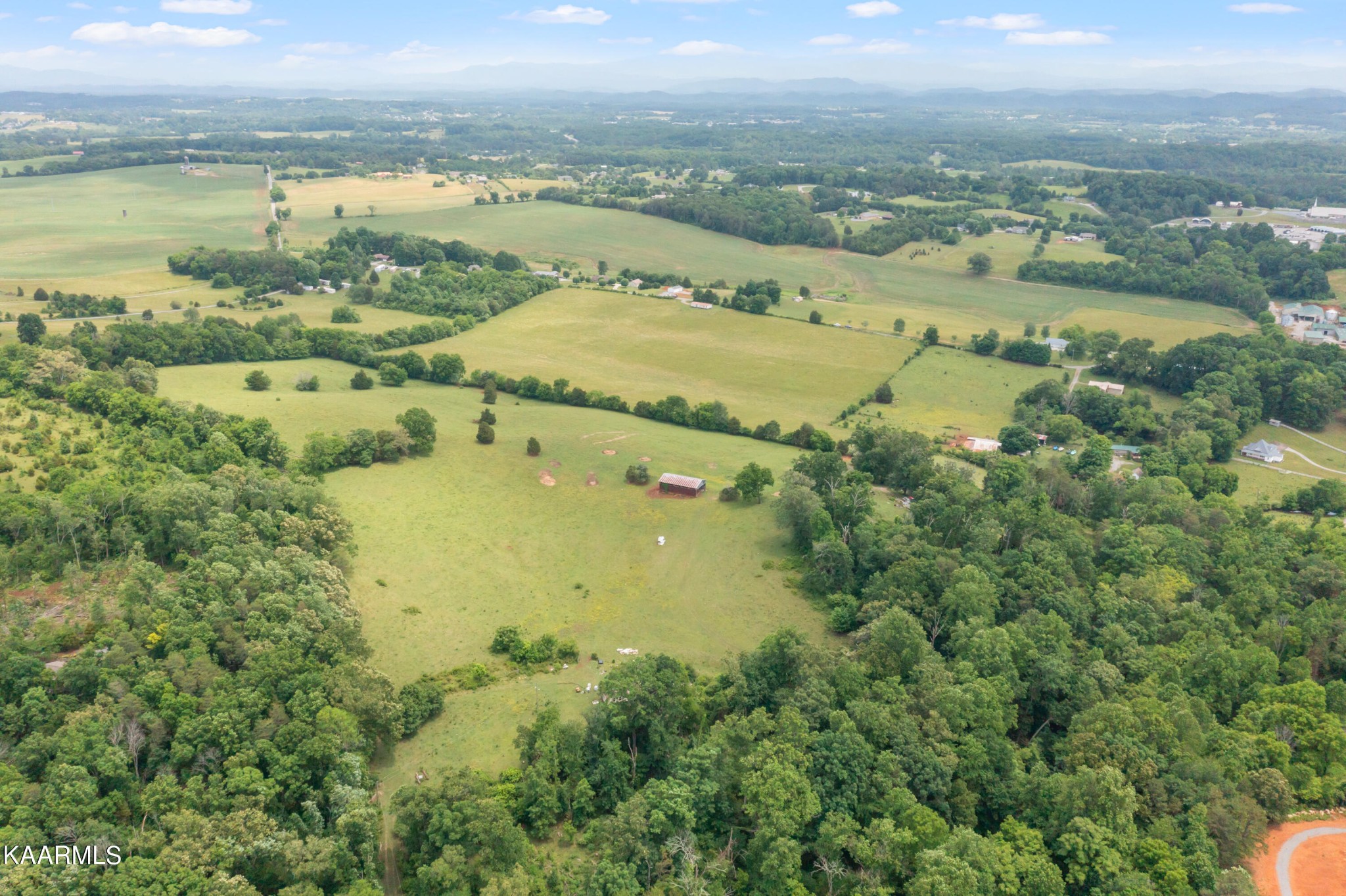 3 Thompson Road Madisonville, TN 37354 - Photo 4 of 13 Gallery Image 4