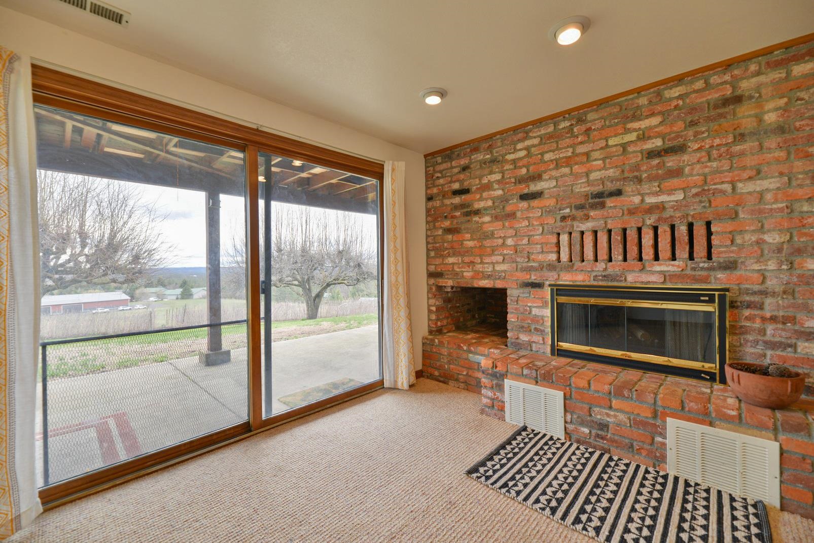 16408 North Greenbluff Road Colbert, WA 99005 - Photo 17 of 47