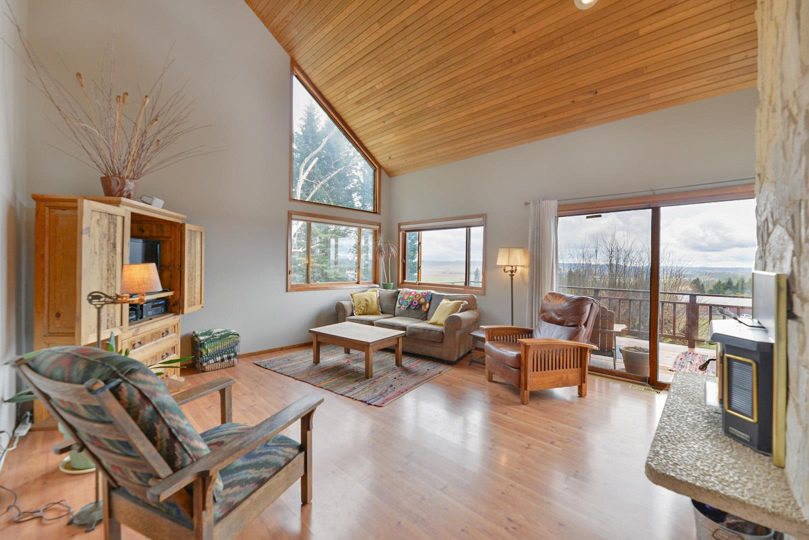 16408 North Greenbluff Road Colbert, WA 99005 - Photo 3 of 47