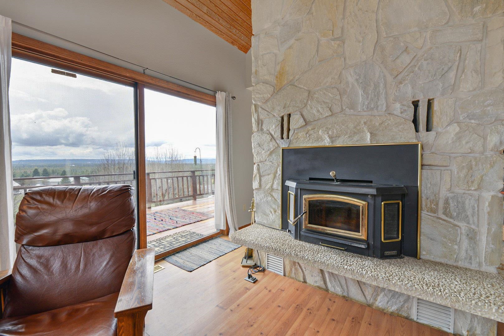 16408 North Greenbluff Road Colbert, WA 99005 - Photo 4 of 47
