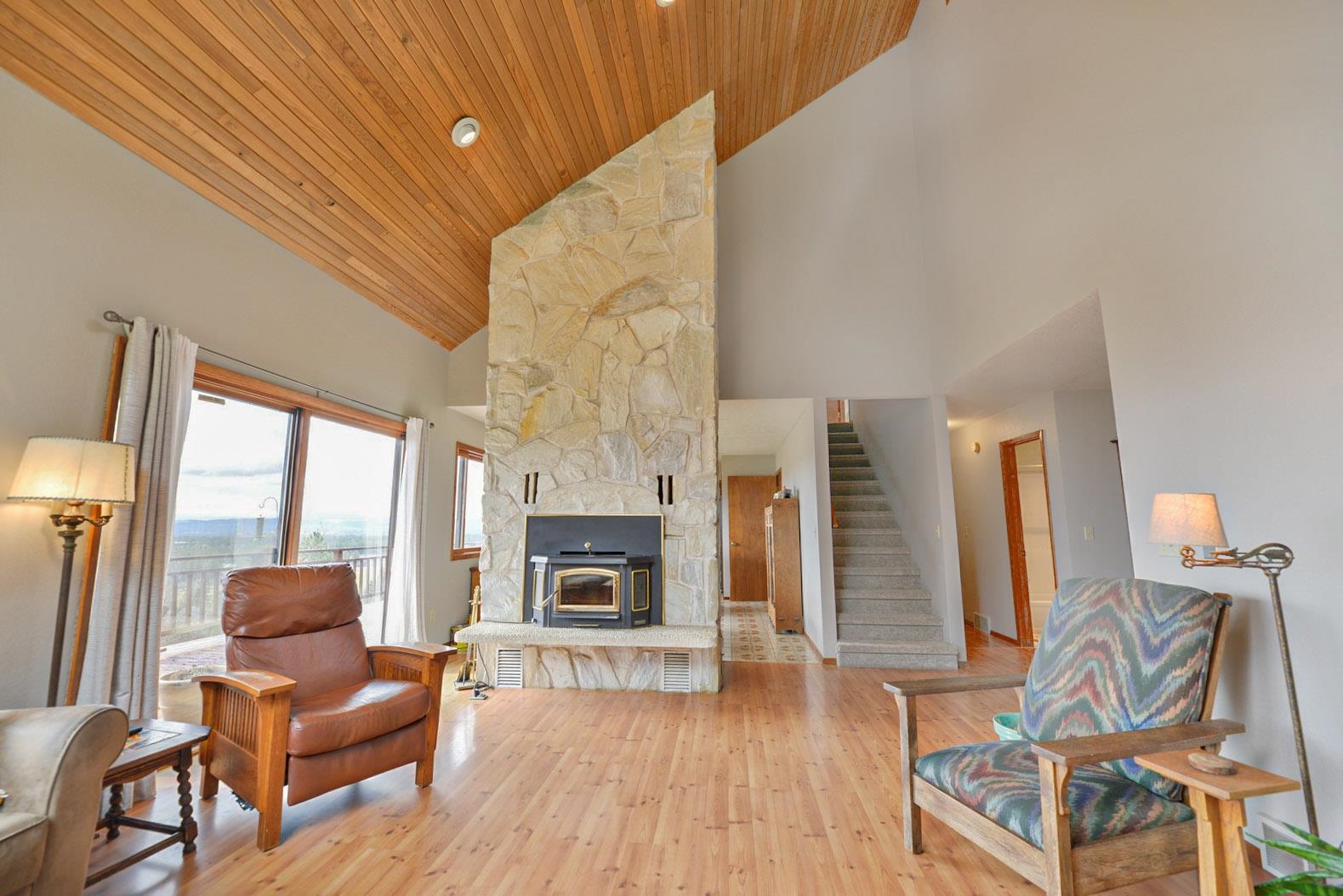 16408 North Greenbluff Road Colbert, WA 99005 - Photo 5 of 47