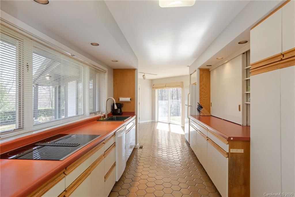 2540 Skyuka Road Tryon, NC 28782 - Photo 13 of 37 Gallery Image 13