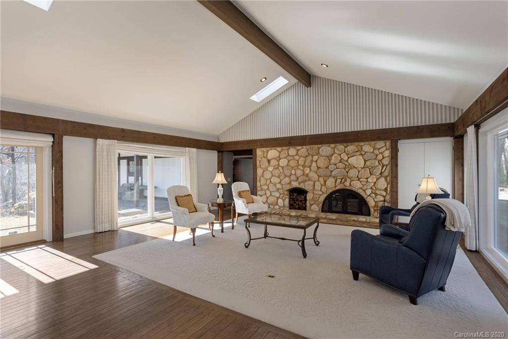 2540 Skyuka Road Tryon, NC 28782 - Photo 4 of 37 Gallery Image 4