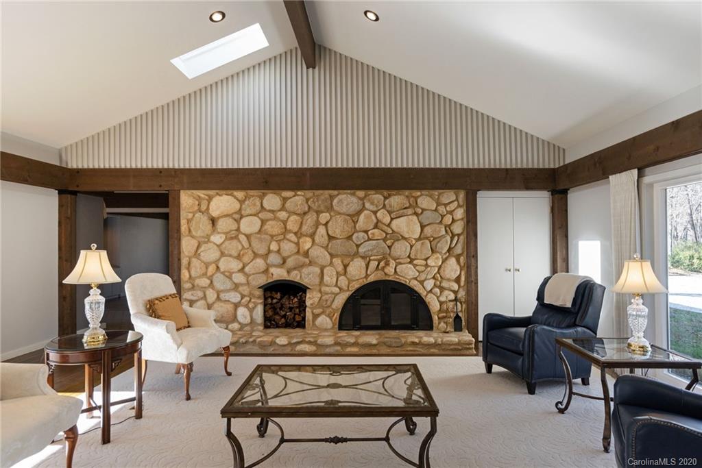 2540 Skyuka Road Tryon, NC 28782 - Photo 6 of 37 Gallery Image 6