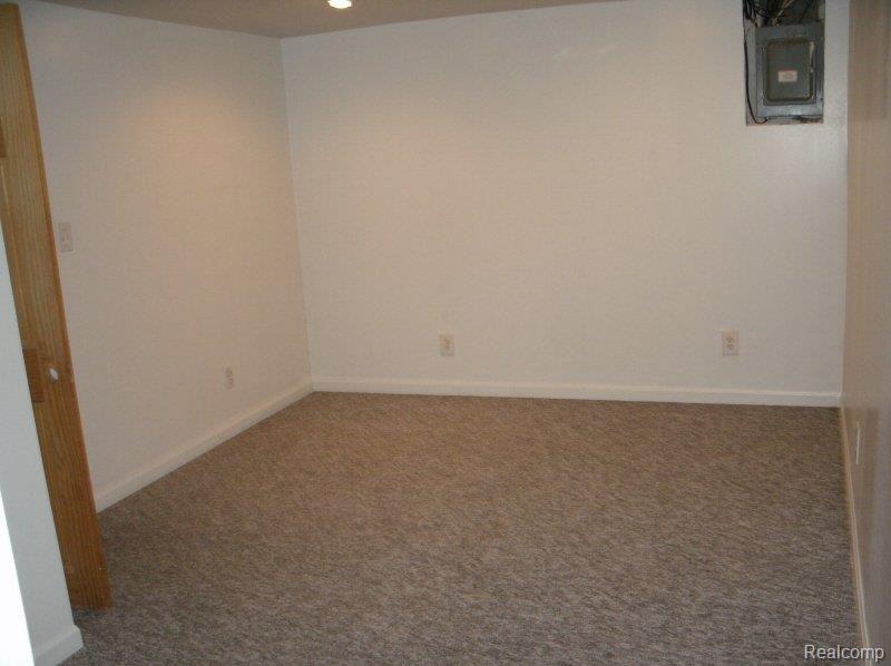 450 N Ridge South Lyon, MI 48178 - Photo 17 of 17 Room in basement 2.jpg
