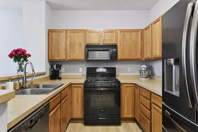 $279,900 | 1976 Clover Ridge Drive, Chaska, MN 55318