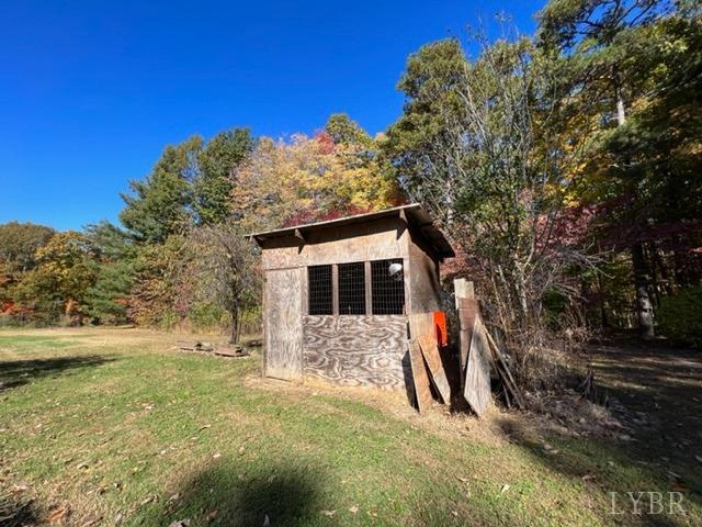 7338 Red House Road Appomattox, VA 24522 - Photo 20 of 28 a view of outdoor space and yard
