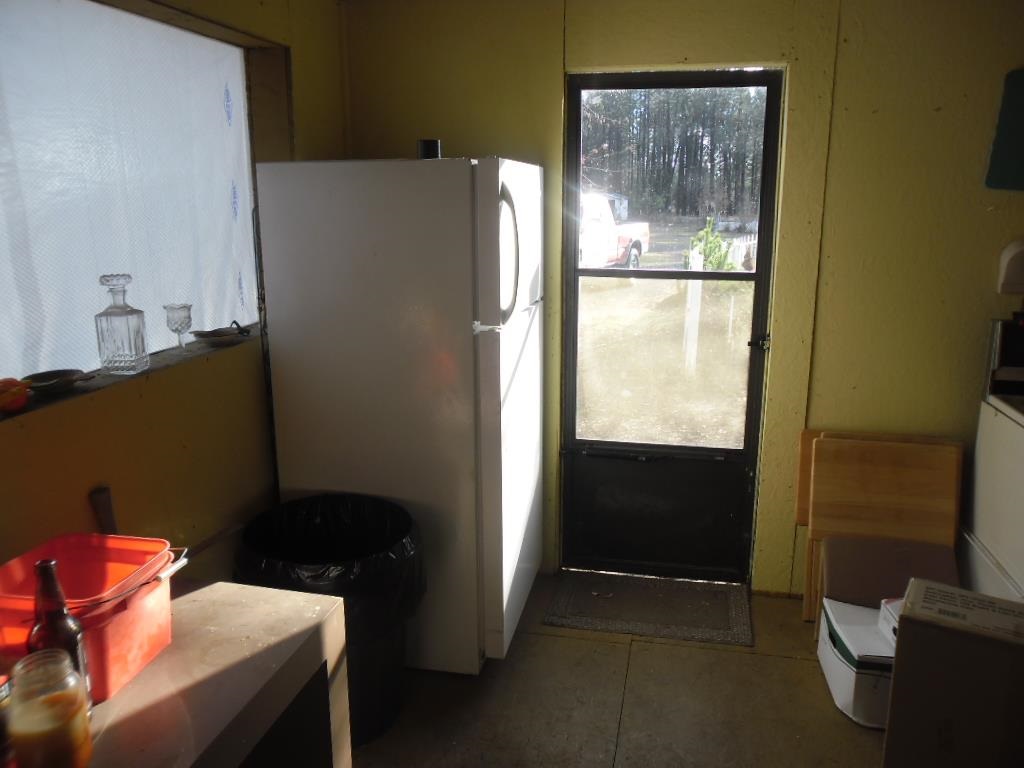 3417 East Oregon Road Elk, WA 99009 - Photo 8 of 20