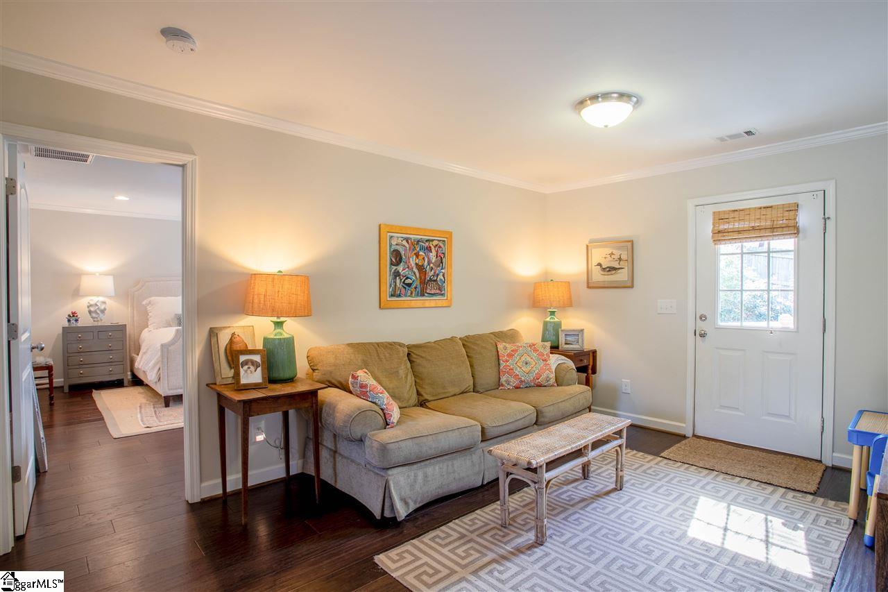 611 Parkins Mill Road Greenville, SC 29607 - Photo 12 of 32