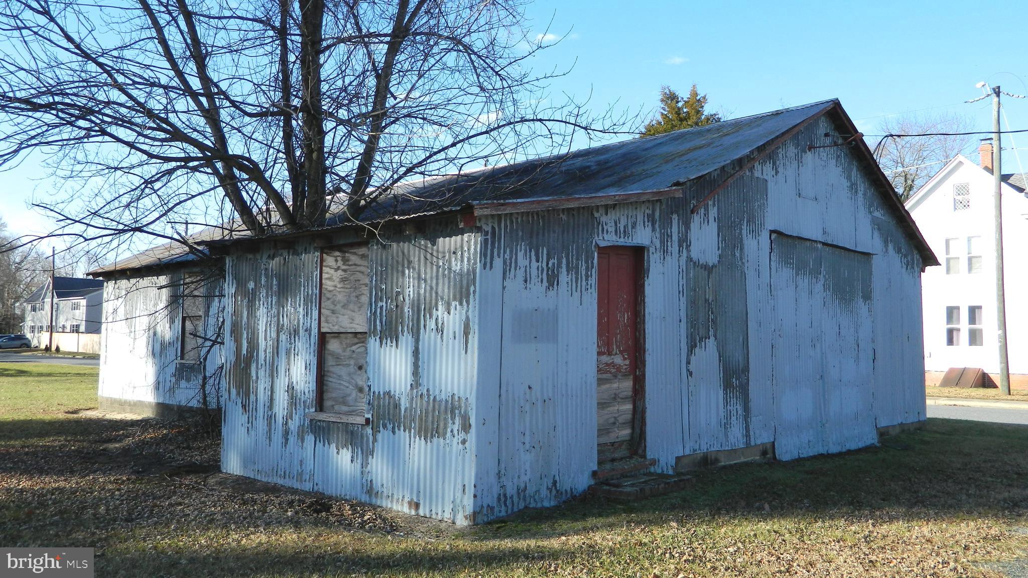 800 Gay Street Denton, MD 21629 - Photo 2 of 3 a view of back yard of the house