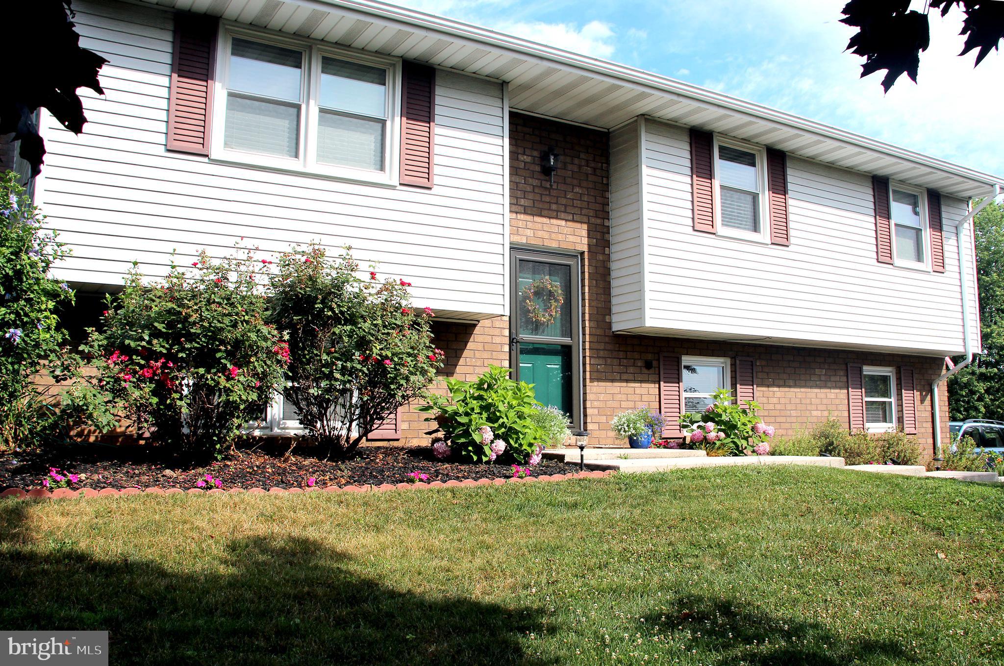 10 Colonial Court Hanover, PA 17331 - Photo 1 of 26 Gallery Image 1