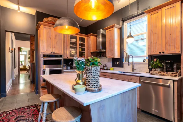 $875,000 | 297 Laurel Avenue, St. Paul, MN 55102