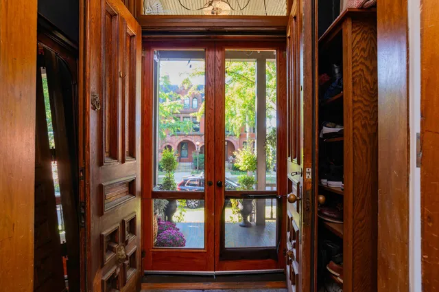 $875,000 | 297 Laurel Avenue, St. Paul, MN 55102