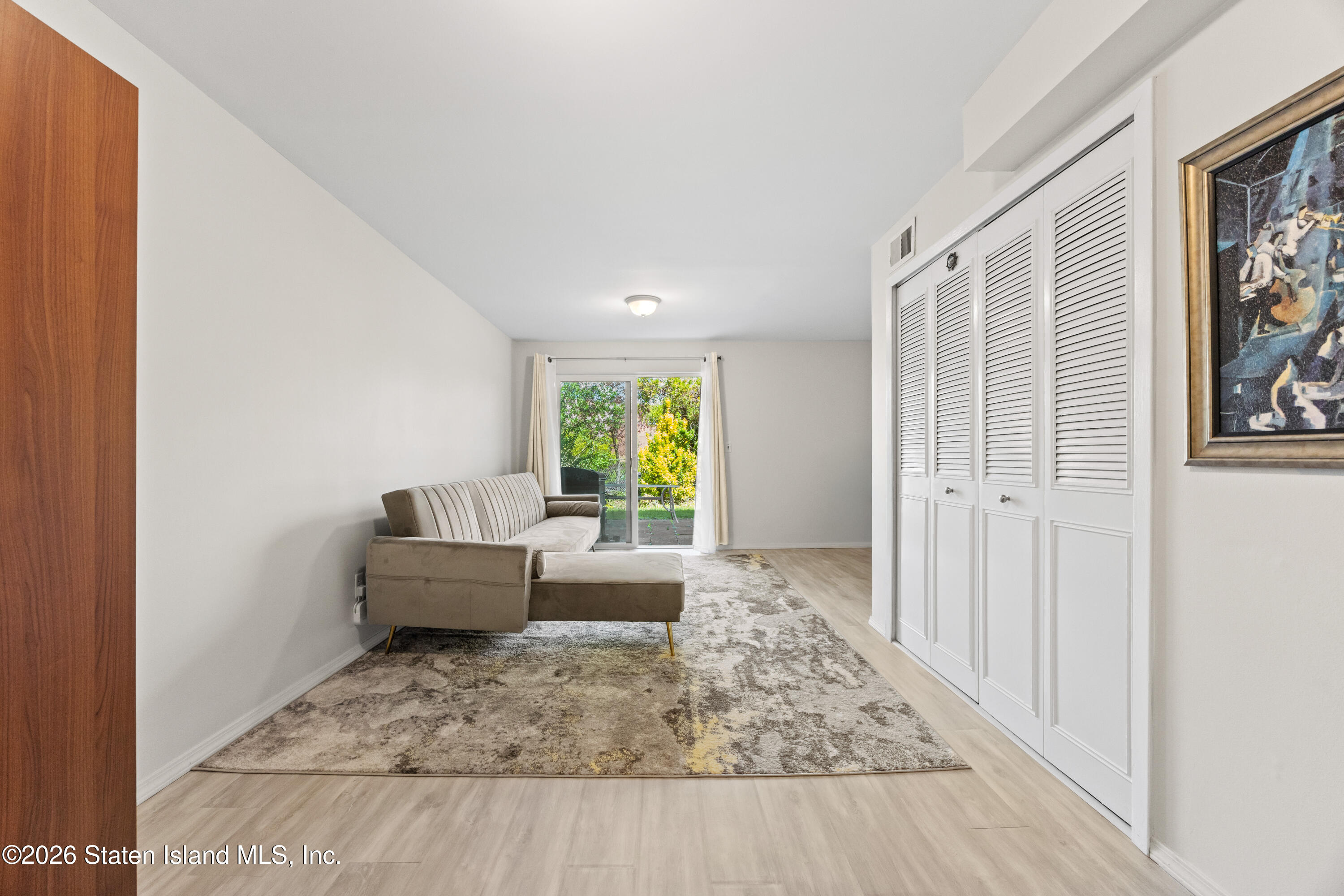 979 West Fingerboard Road Staten Island, NY 10304 - Photo 23 of 31 23