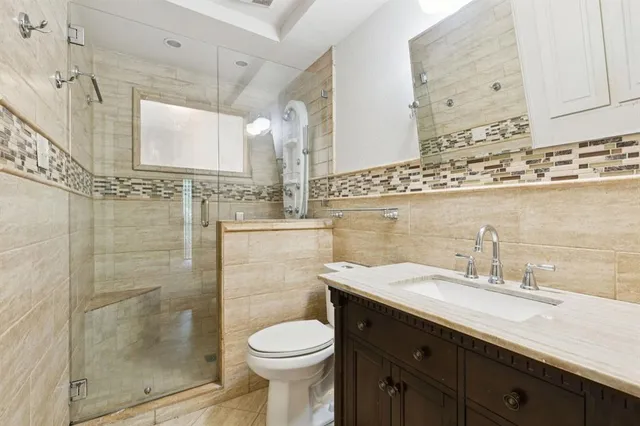 $1,900 | 7450 Holly Hill Drive, Unit 114, Dallas, TX 75231