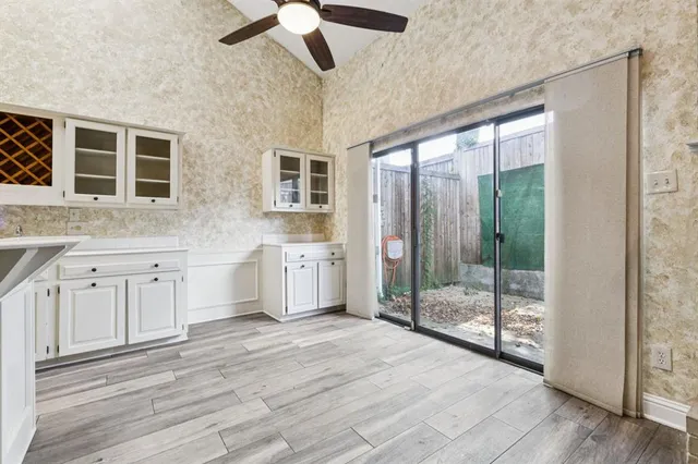 $1,900 | 7450 Holly Hill Drive, Unit 114, Dallas, TX 75231