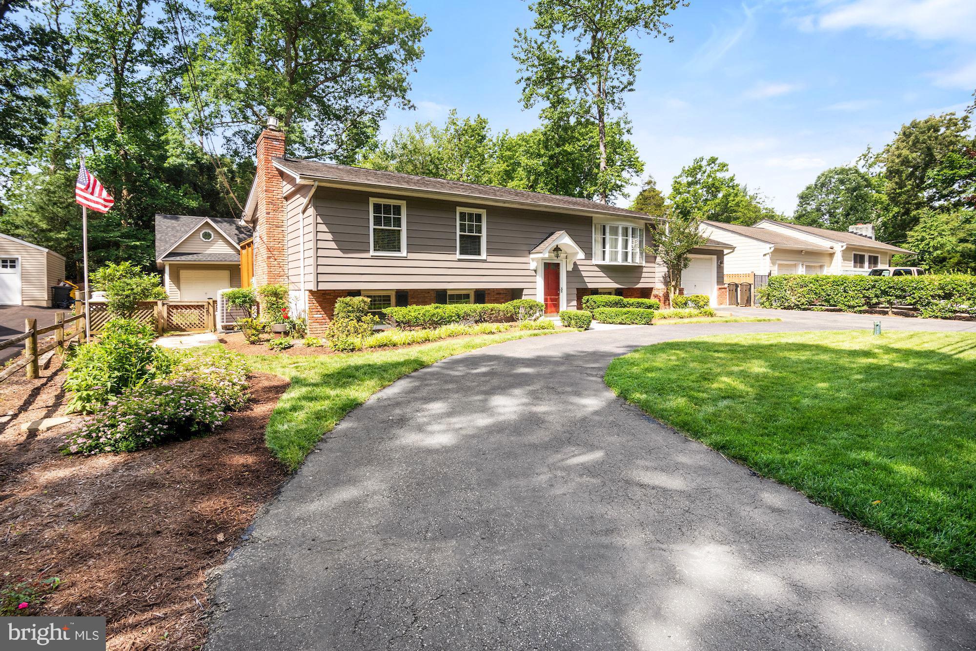 1005 Old Bay Ridge Road Annapolis, MD 21403 - Photo 2 of 56 Gorgeous home in water privileged Annapolis Roads!
