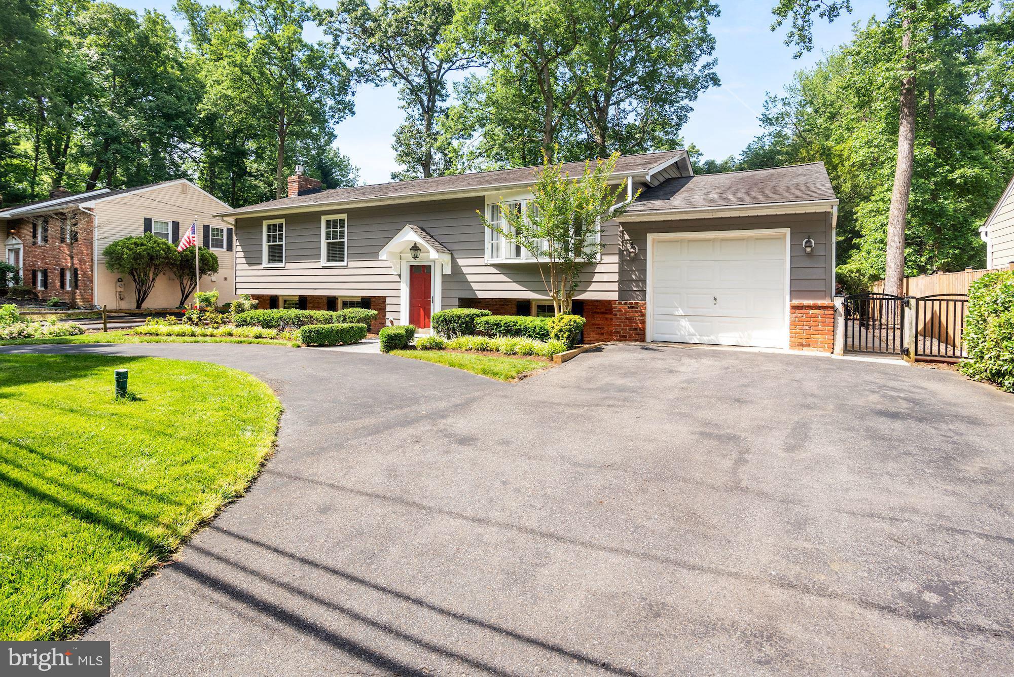 1005 Old Bay Ridge Road Annapolis, MD 21403 - Photo 3 of 56 Parking for SIX!