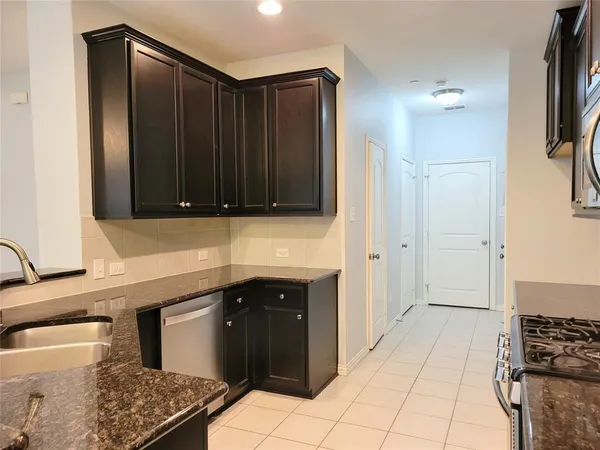 $2,650 | 4817 Bridgewater Street, Plano, TX 75074