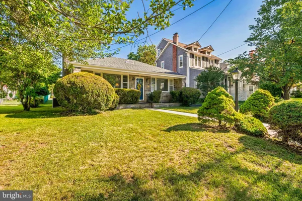 $422,500 | 229 West Kings Highway, Audubon, NJ 08106